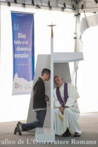 pope-francis-hearing-confession